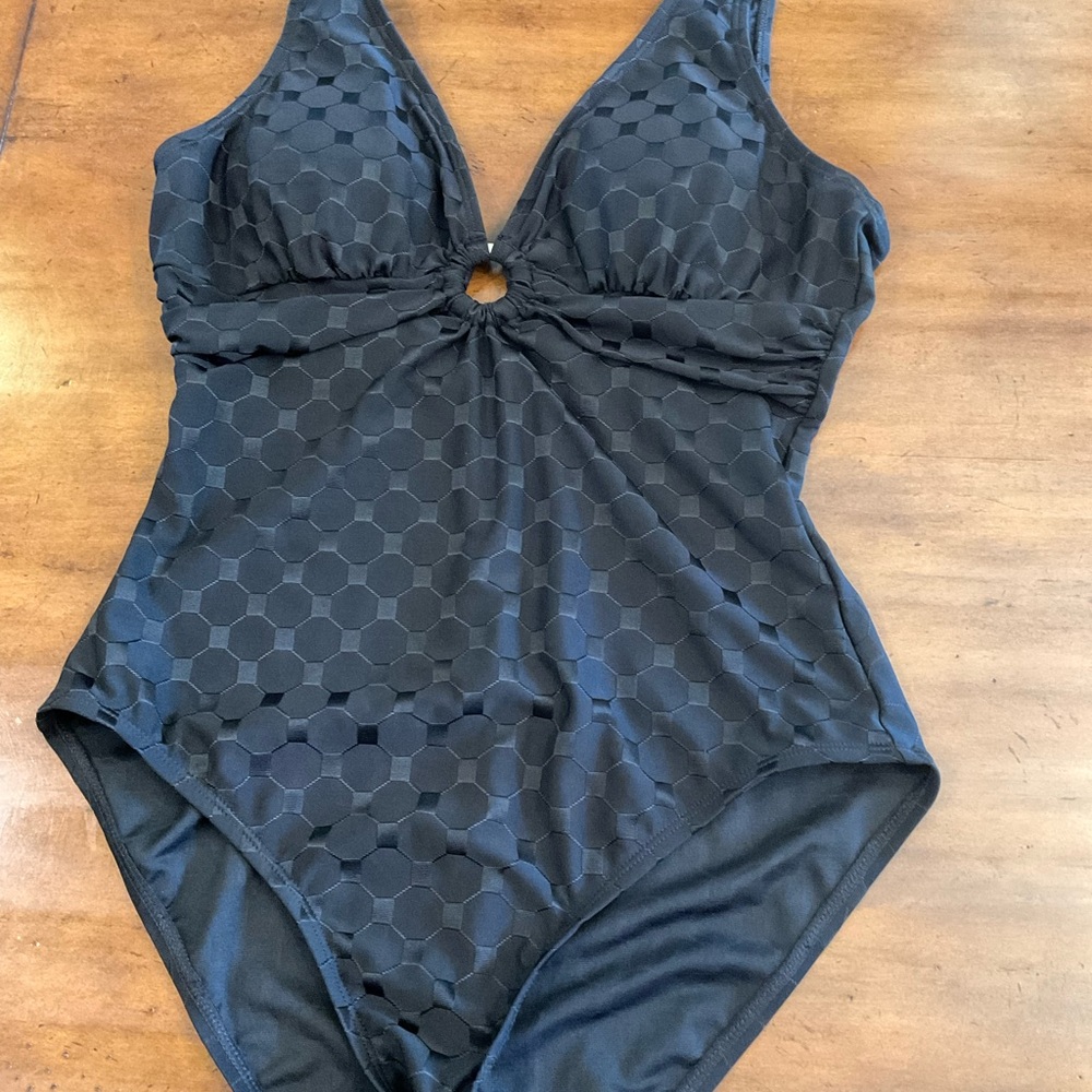 Ann Cole women’s one piece swimsuit.  Size 16